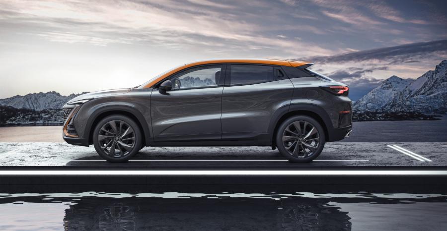  ChangAn UNI-T 2020 года  (фото 2 из 20)